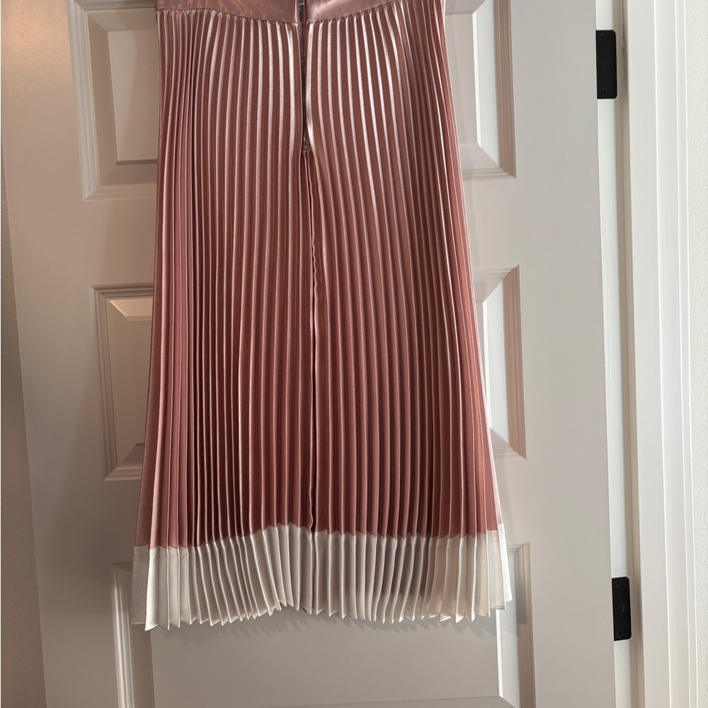 Ted Baker Blush Pink Pleated Midi Skirt with White Contrast Hem - Picture 3 of 4